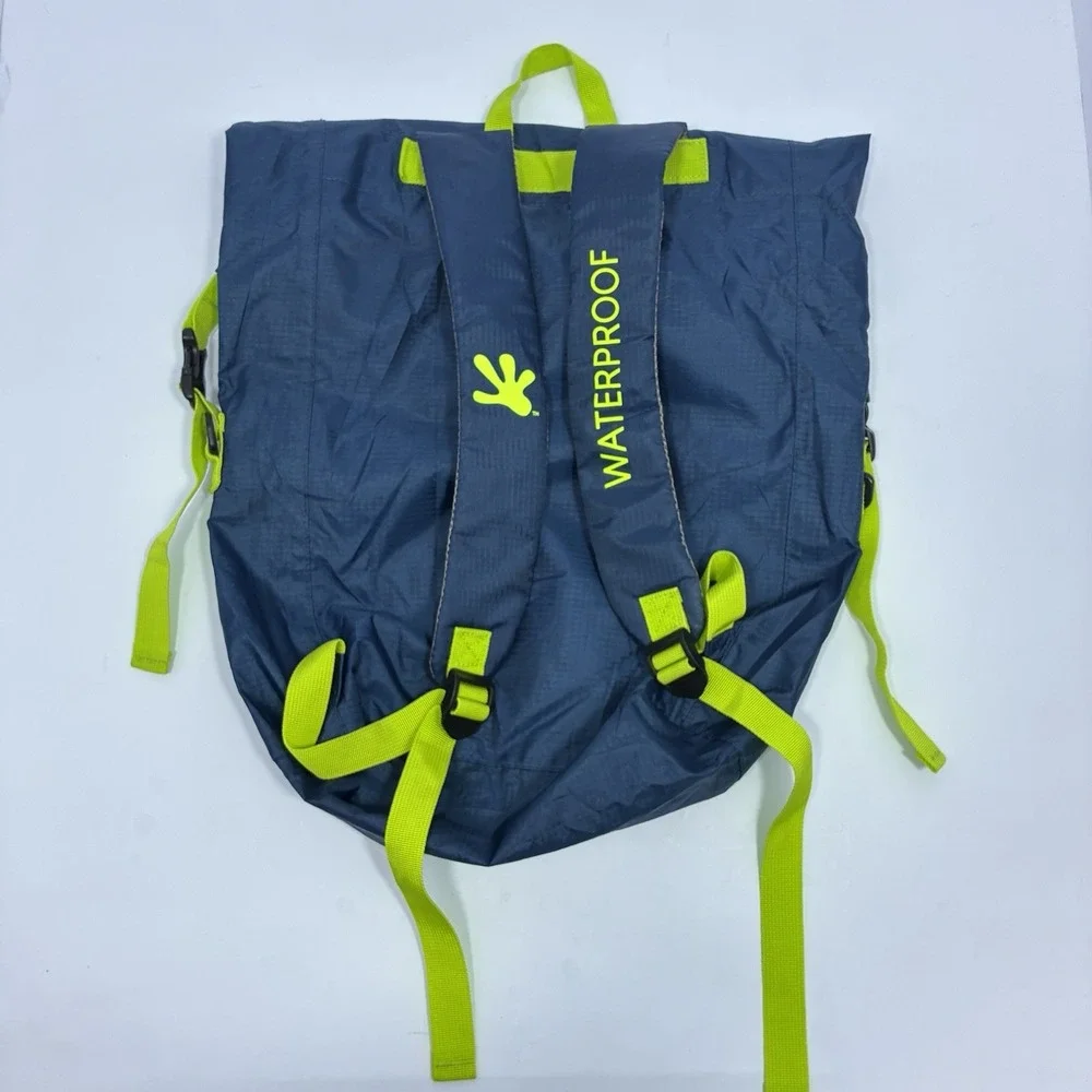 Geckobrands Waterproof 30L Roll Top Daypack Backpack Green/Blue, 1 Pocket Buckle